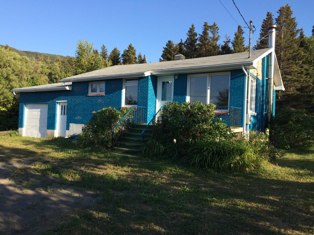 Maison Bleue Sainte Anne des Monts Bagian luar foto
